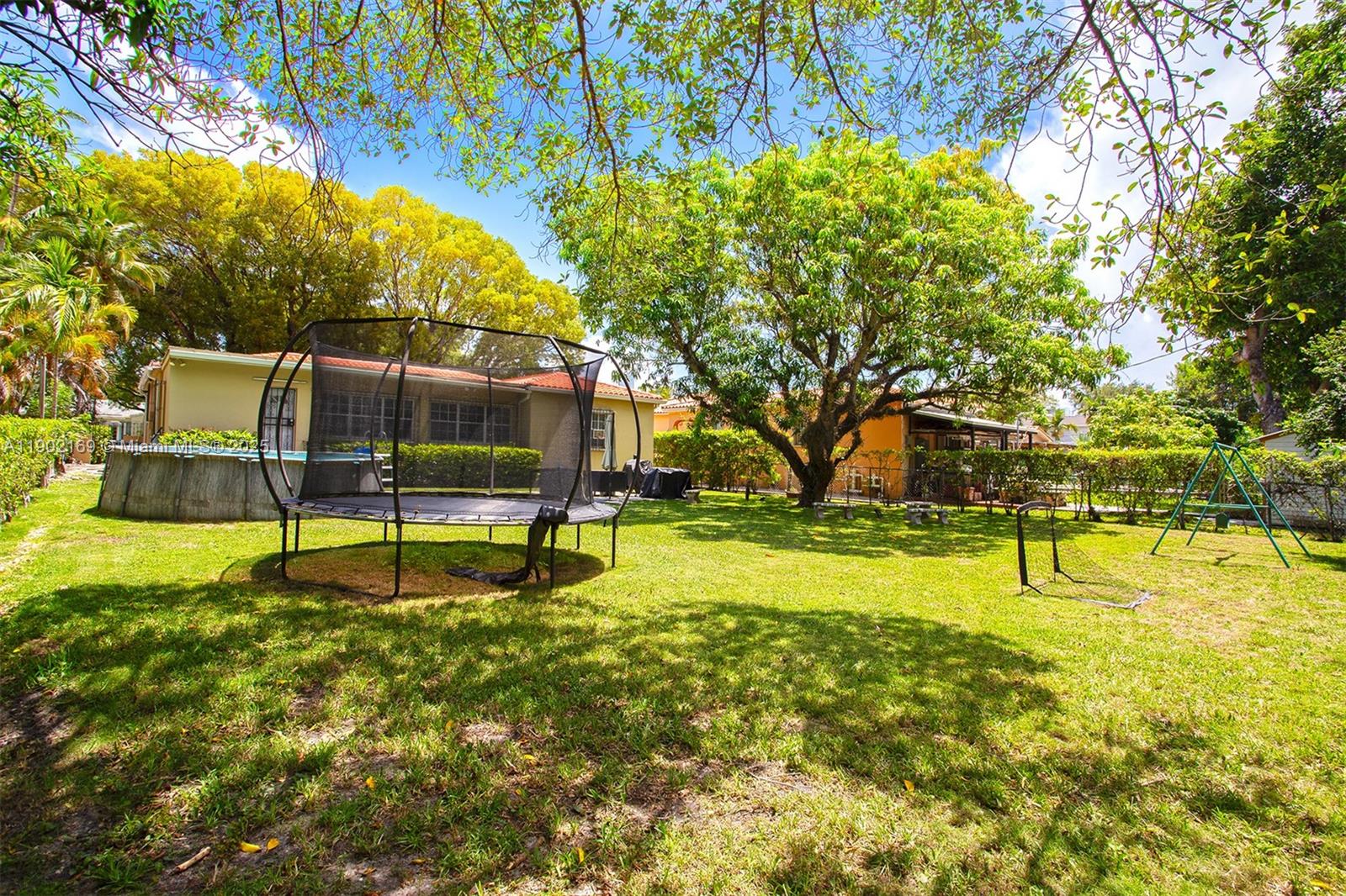 BRICKELL ESTATES - Residential Lease