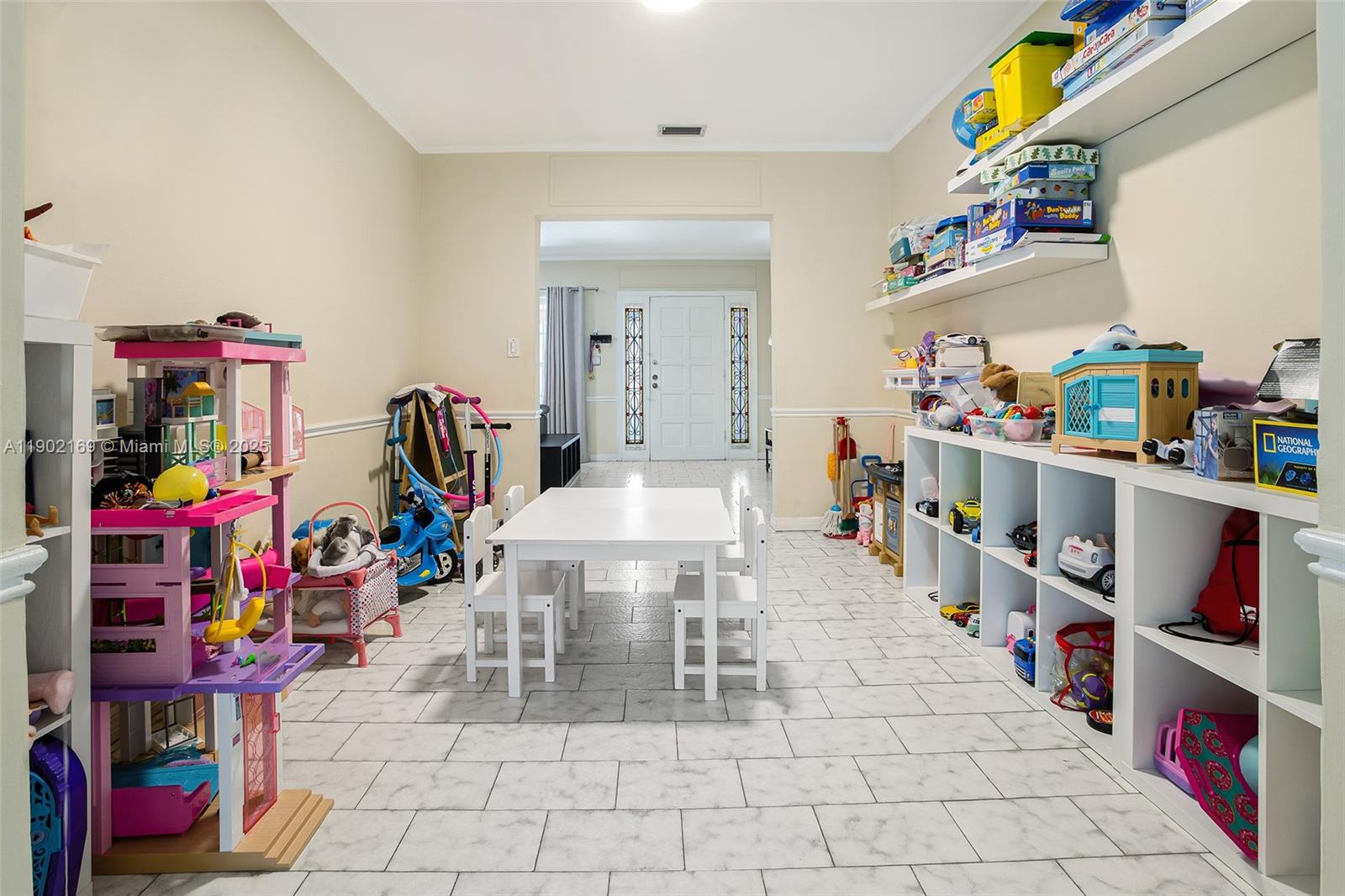 BRICKELL ESTATES - Residential Lease