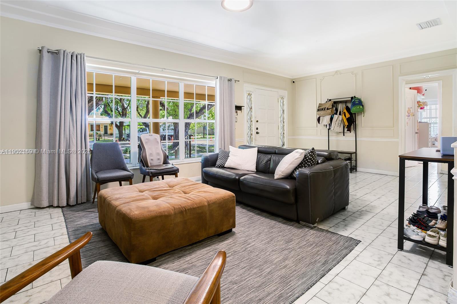 BRICKELL ESTATES - Residential Lease