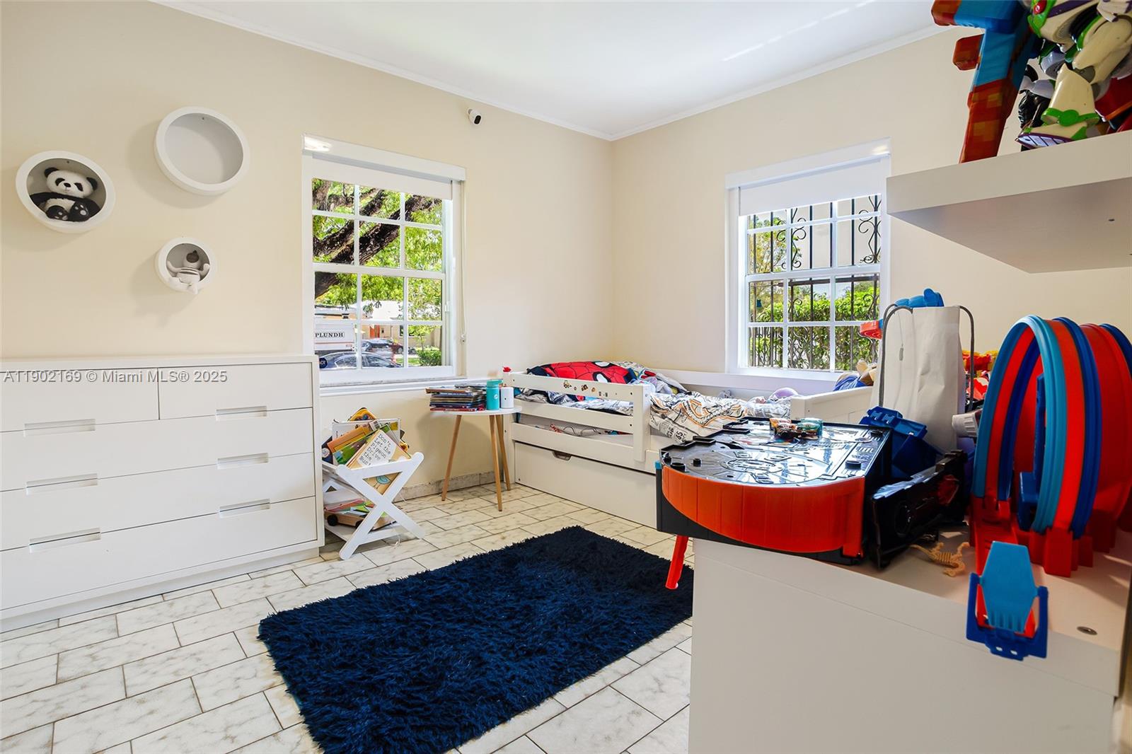 BRICKELL ESTATES - Residential Lease