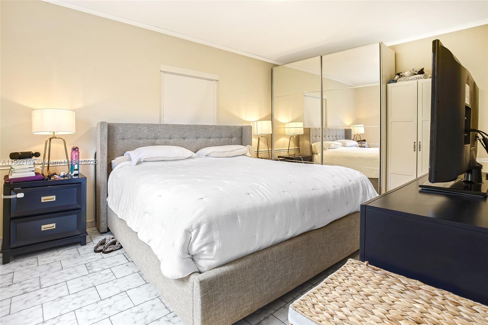 BRICKELL ESTATES - Residential Lease