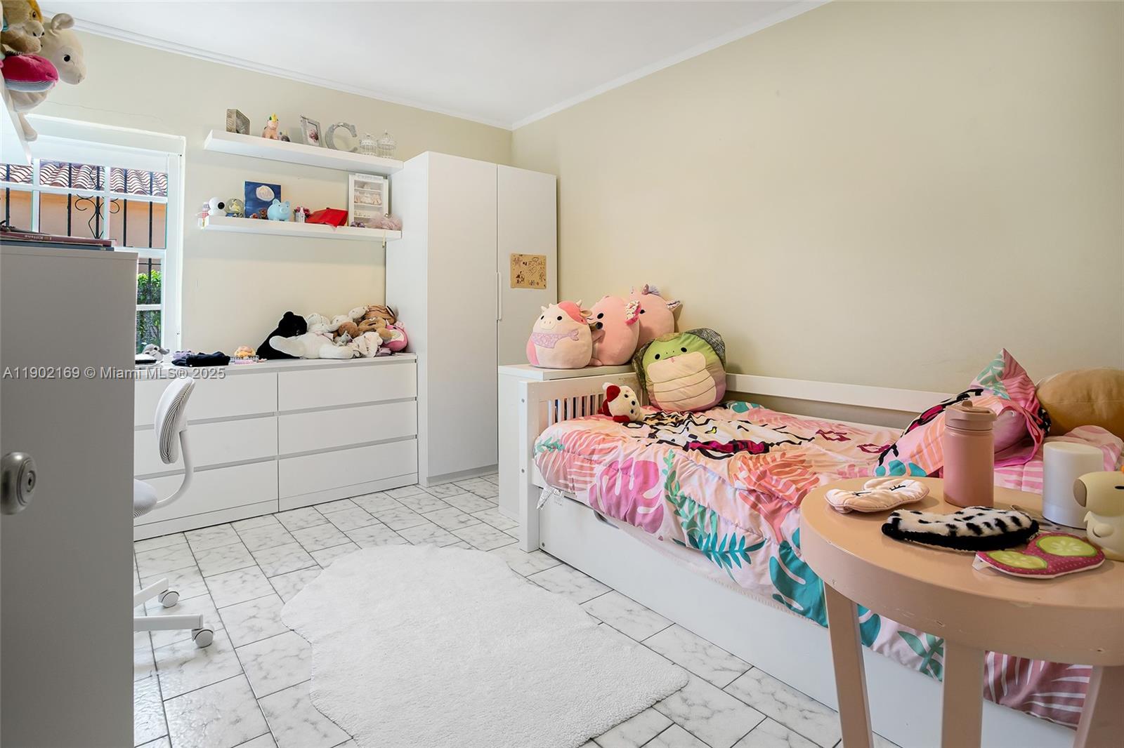 BRICKELL ESTATES - Residential Lease