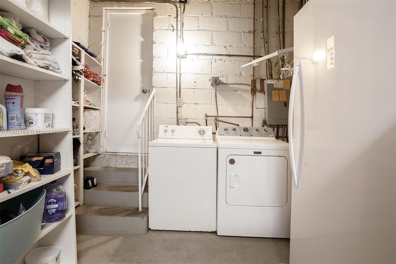 BRICKELL ESTATES - Residential Lease