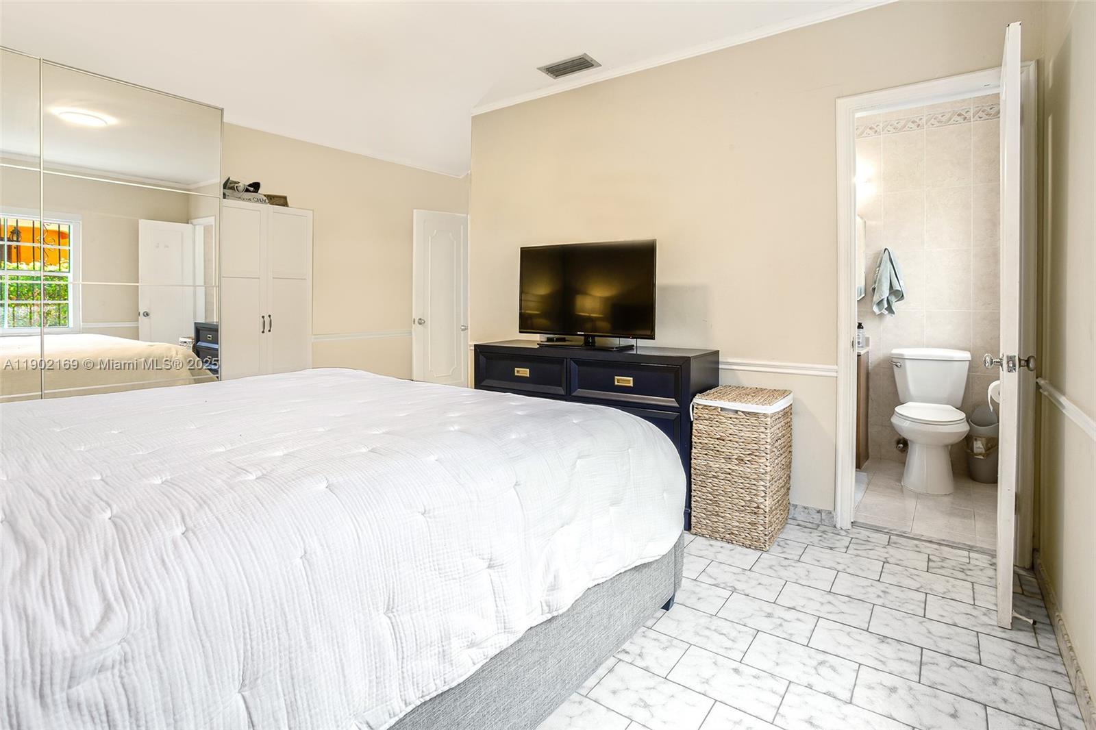 BRICKELL ESTATES - Residential Lease