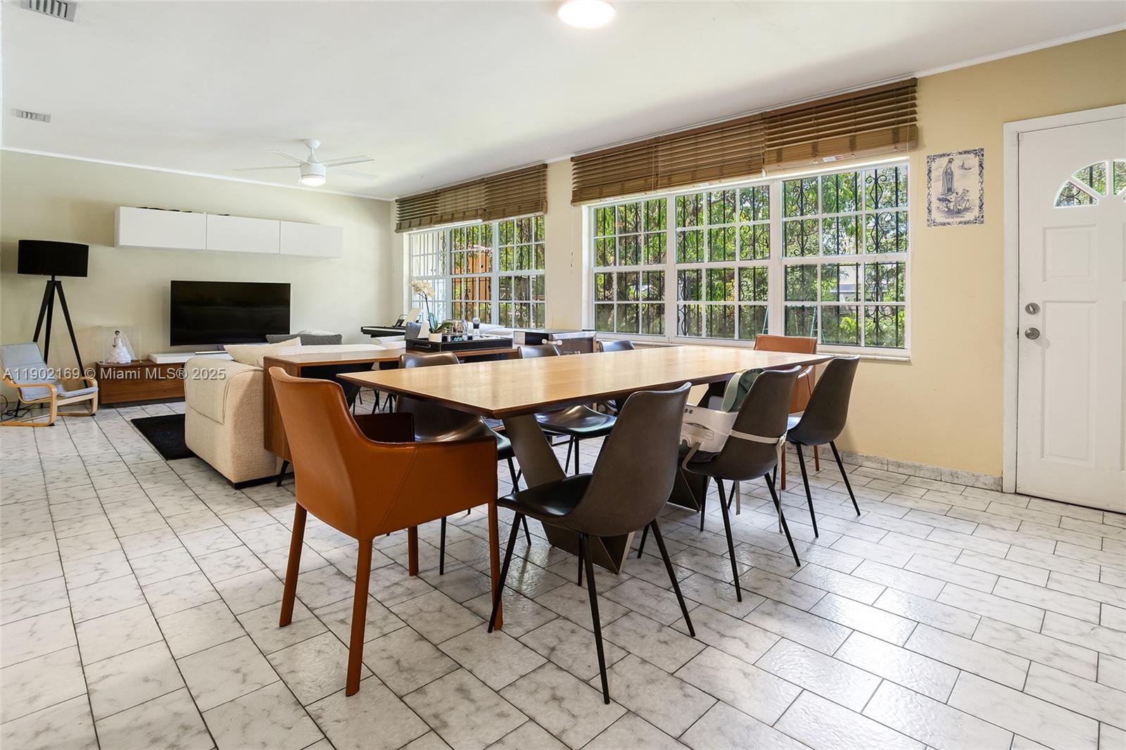 BRICKELL ESTATES - Residential Lease