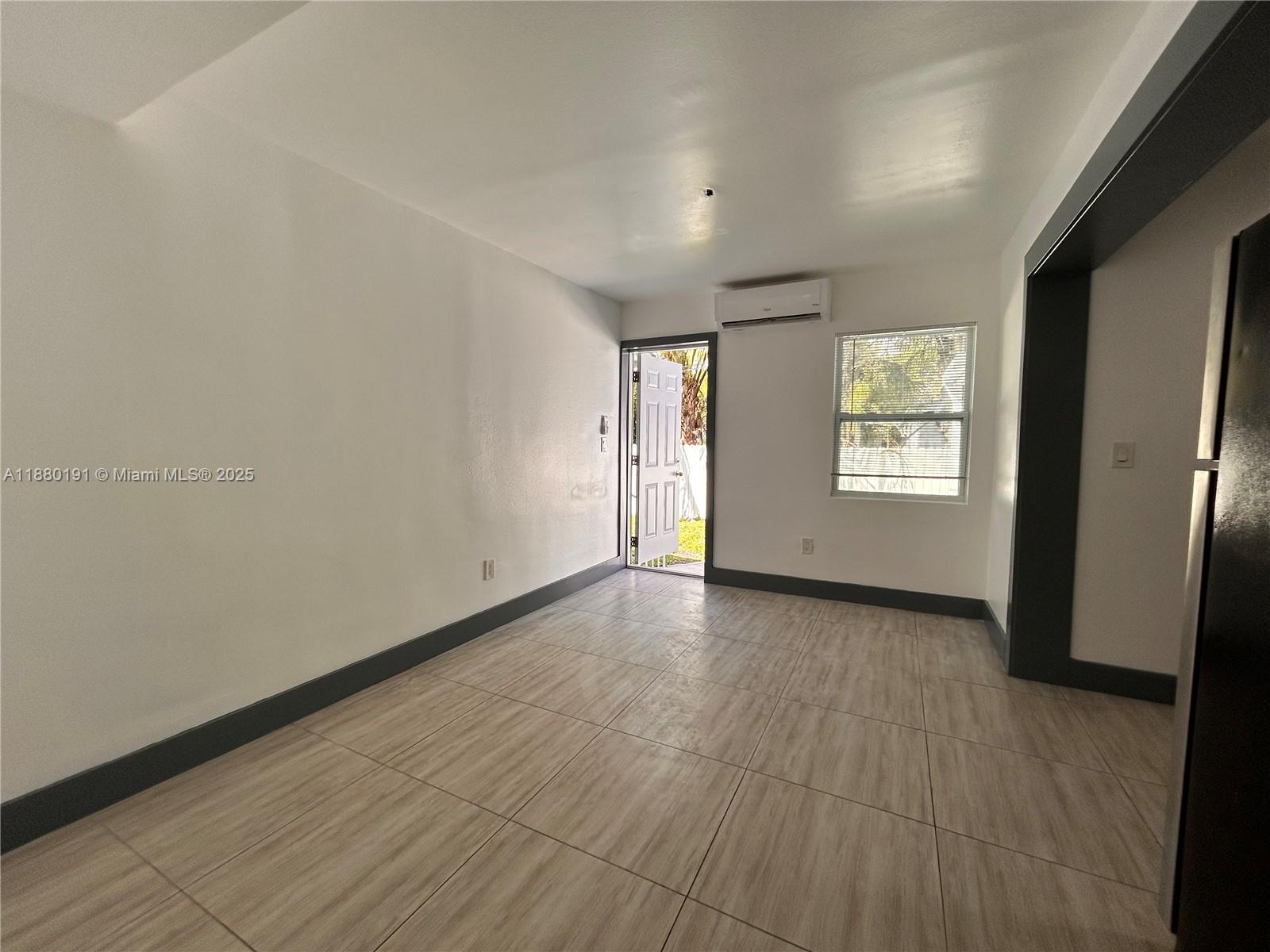 WELLONS PARK - Residential Lease