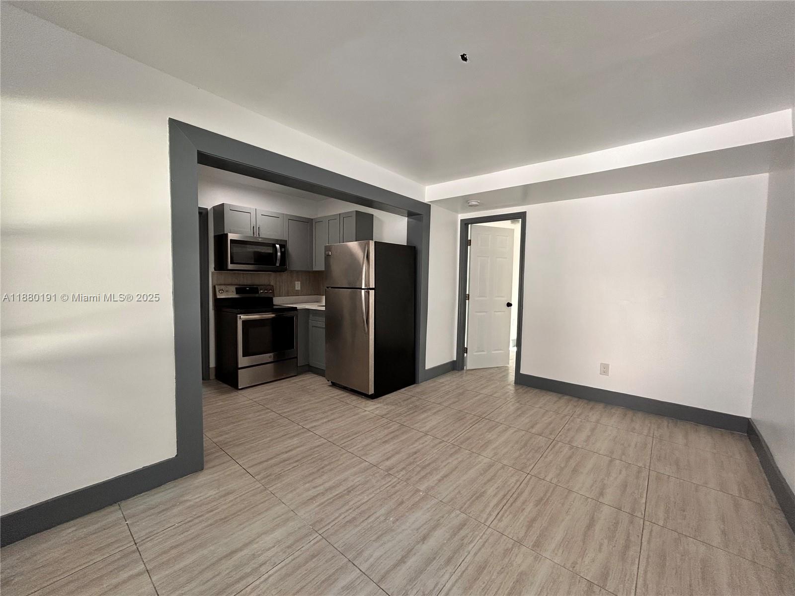 WELLONS PARK - Residential Lease