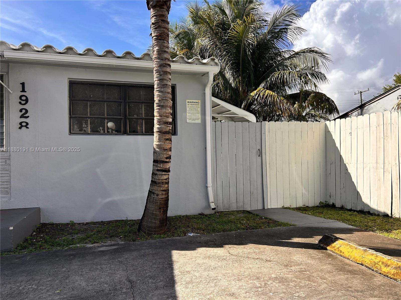 WELLONS PARK - Residential Lease