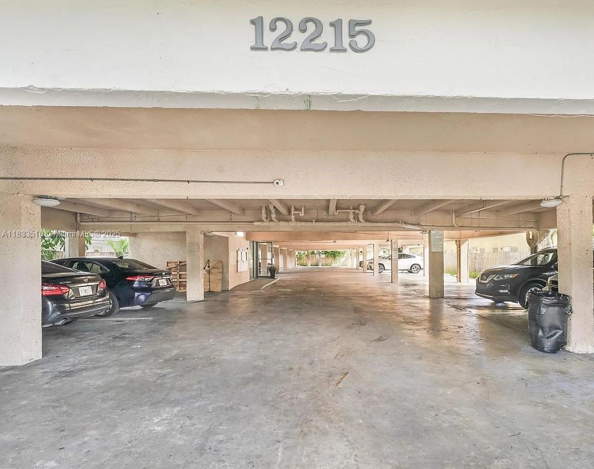 12215 W Dixie Hwy 308