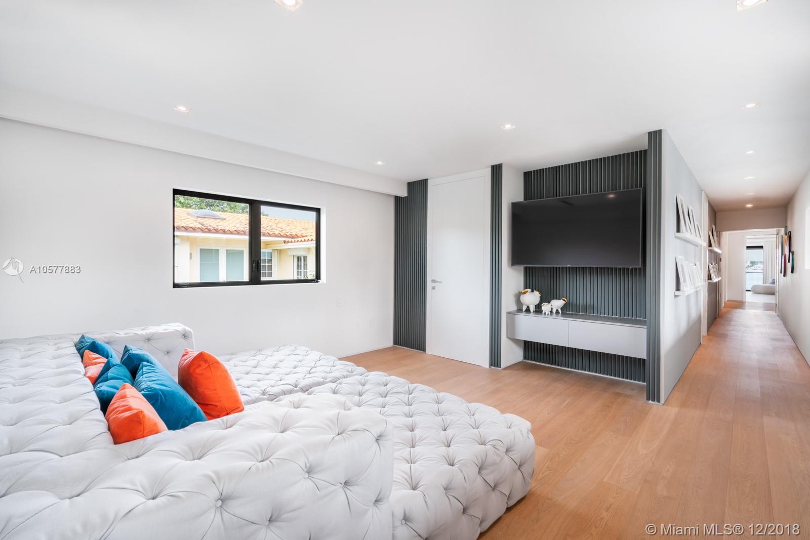 RIVO ALTO ISLAND - Residential