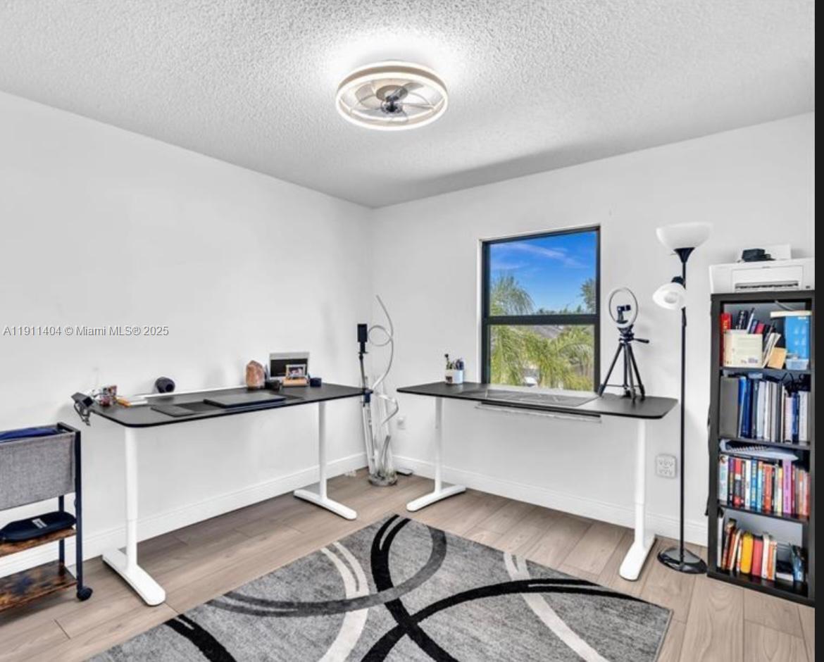 CHAPEL TRAIL REPLAT - Residential Lease