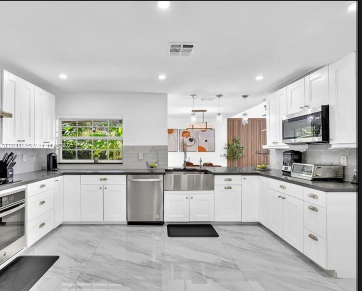 CHAPEL TRAIL REPLAT - Residential Lease