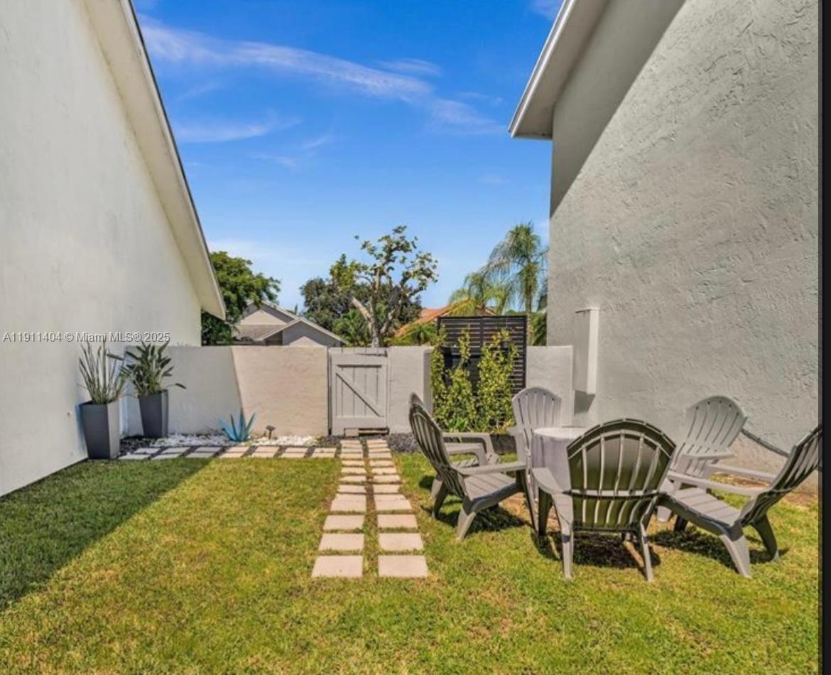 CHAPEL TRAIL REPLAT - Residential Lease