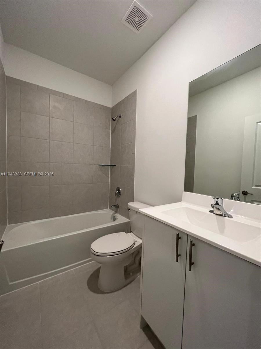 KENDALL ASSEMBLAGE SOUTH - Residential