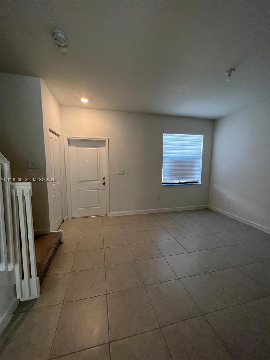 KENDALL ASSEMBLAGE SOUTH - Residential