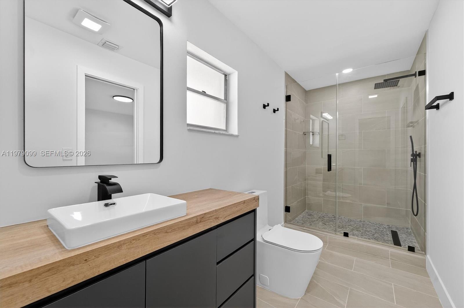 LAUDERDALE WEST 3 SEC - Residential