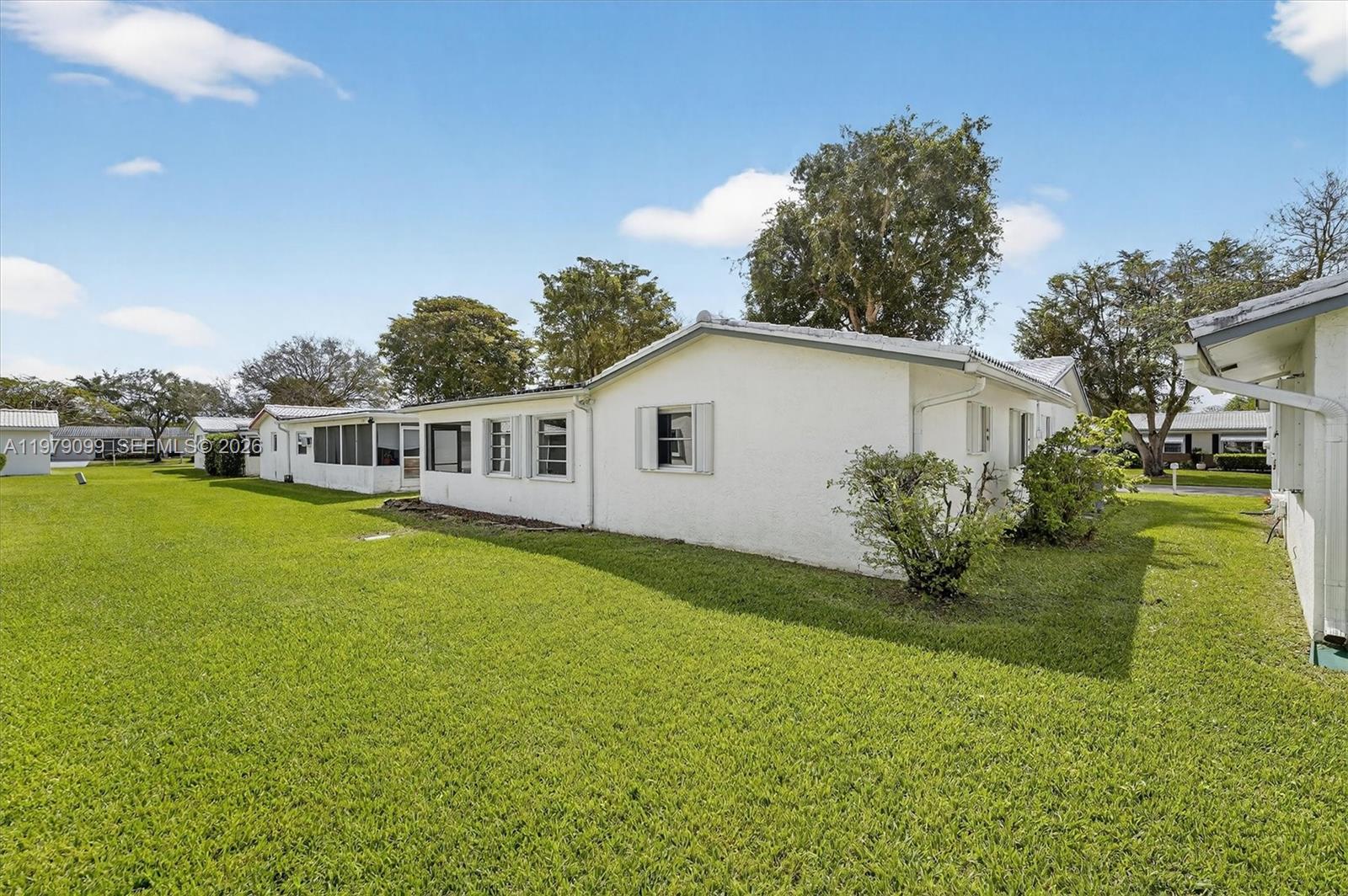 LAUDERDALE WEST 3 SEC - Residential