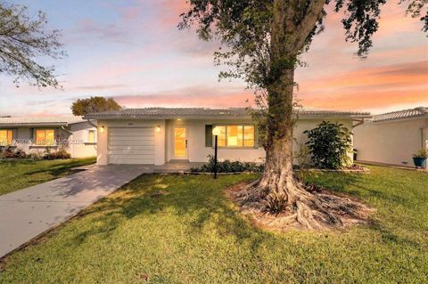 Photo of 8941 NW 13th St, Plantation, FL 33322 (MLS # A11979099)