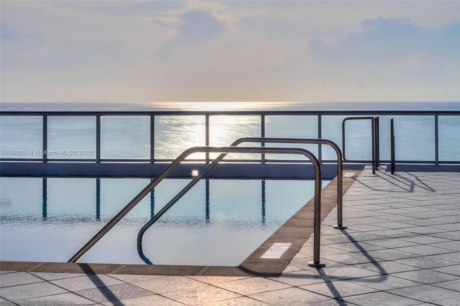 CENTRAL CARILLON BEACH CO - Residential