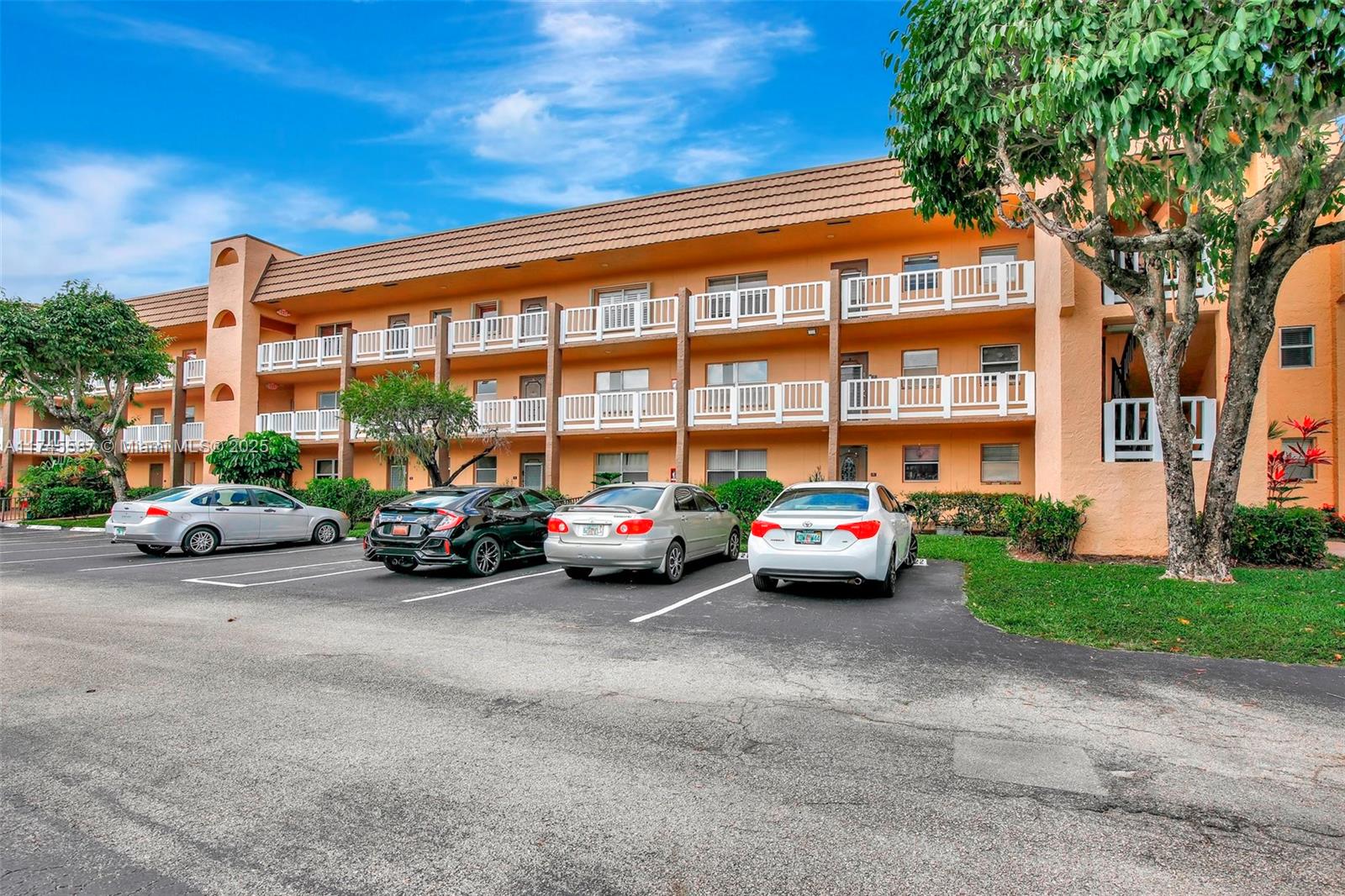 Property for Sale at 9181 Sunrise Lakes Blvd 210, Sunrise, Miami-Dade County, Florida - Bedrooms: 2 
Bathrooms: 2  - $95,000