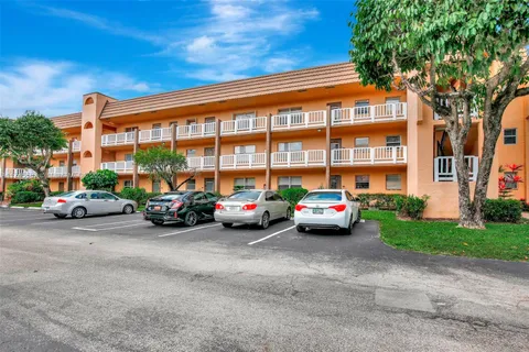 9181 Sunrise Lakes Blvd Unit 210, Sunrise, FL 33322 - #: A11745587