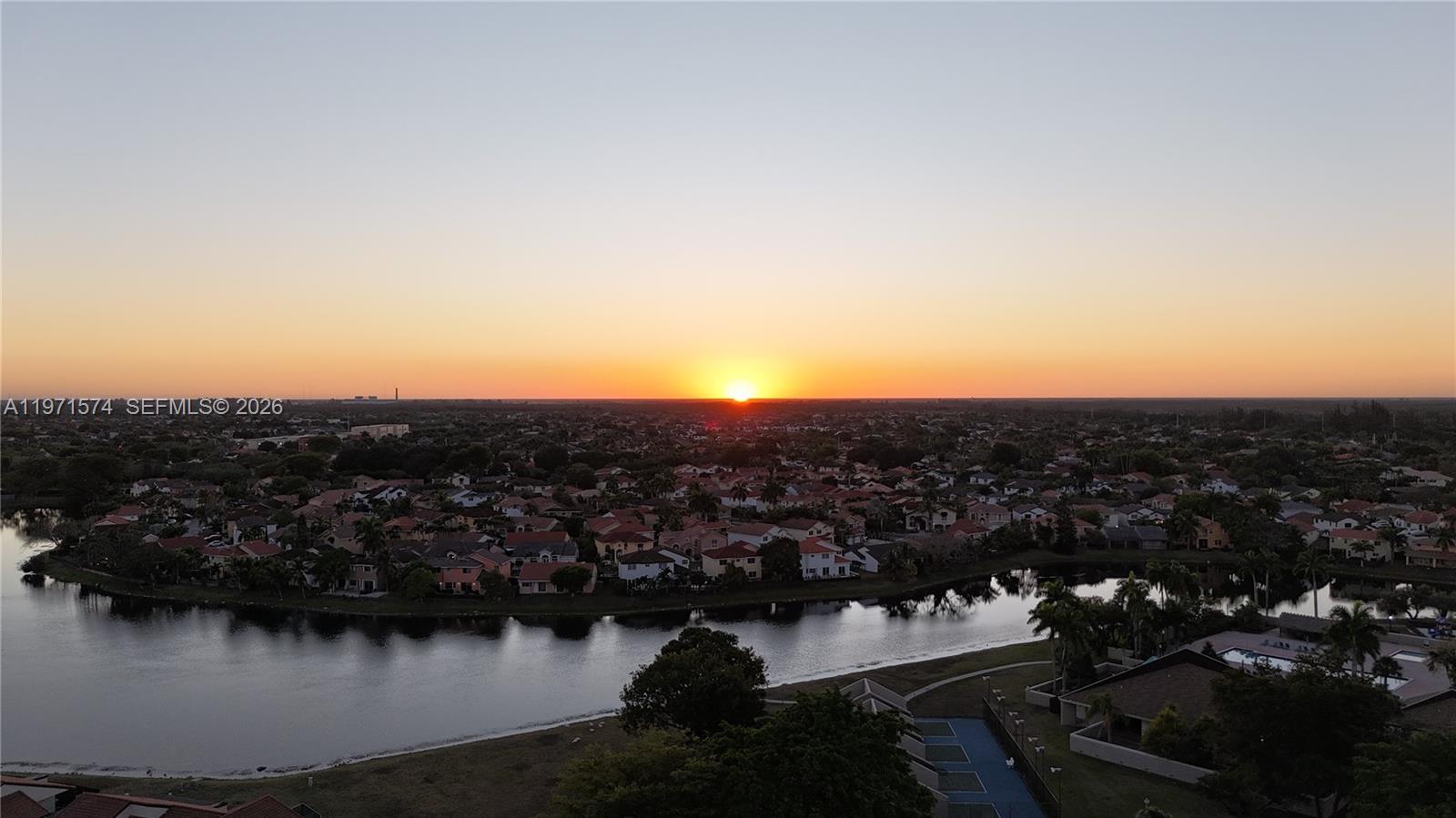 LAKES MEADOW VILG HOMES C - Residential