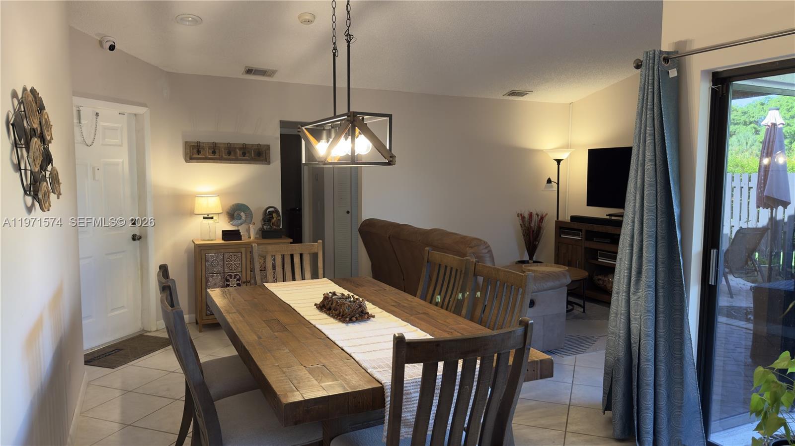 LAKES MEADOW VILG HOMES C - Residential