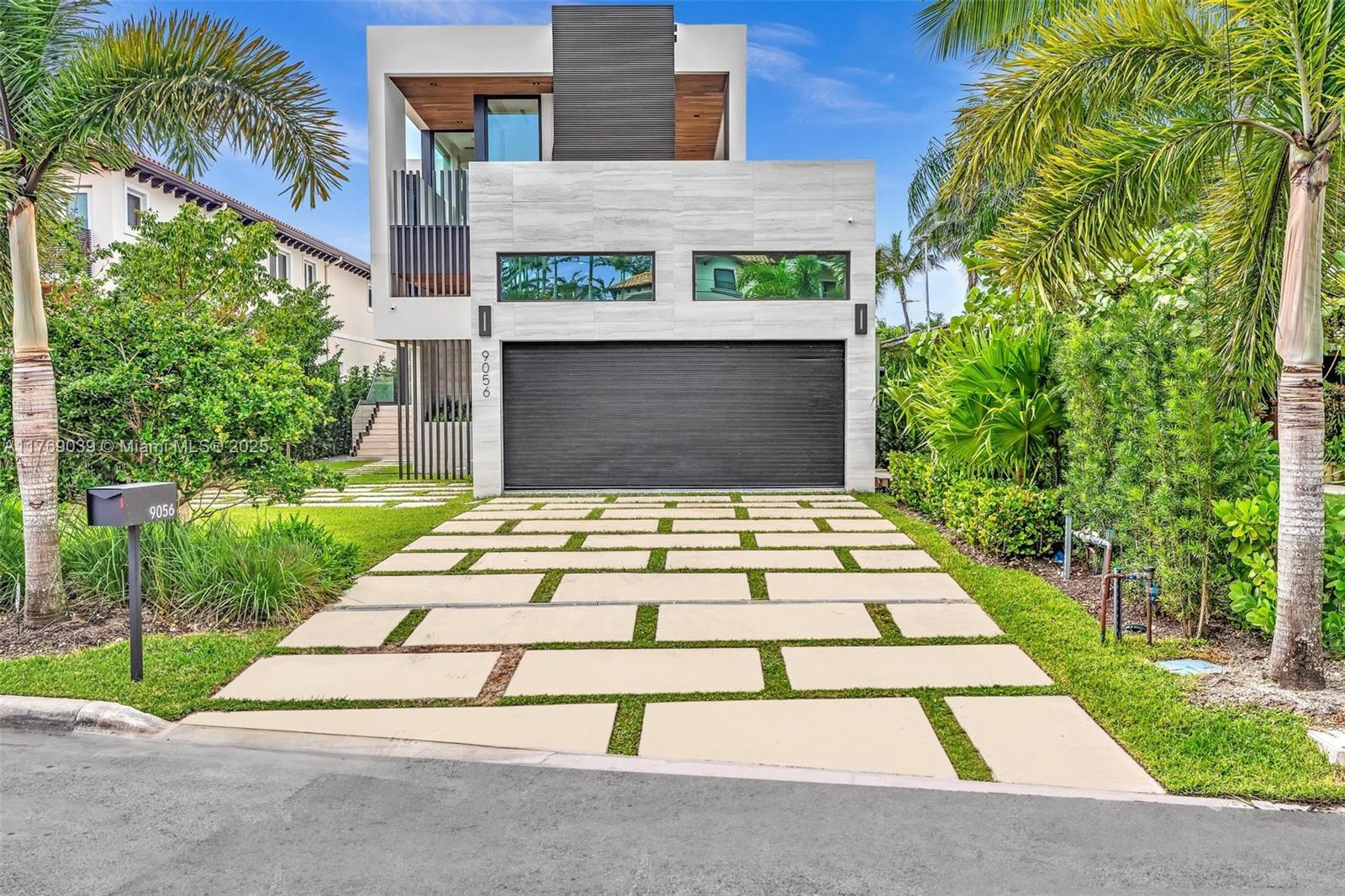 9056 Bay Dr
