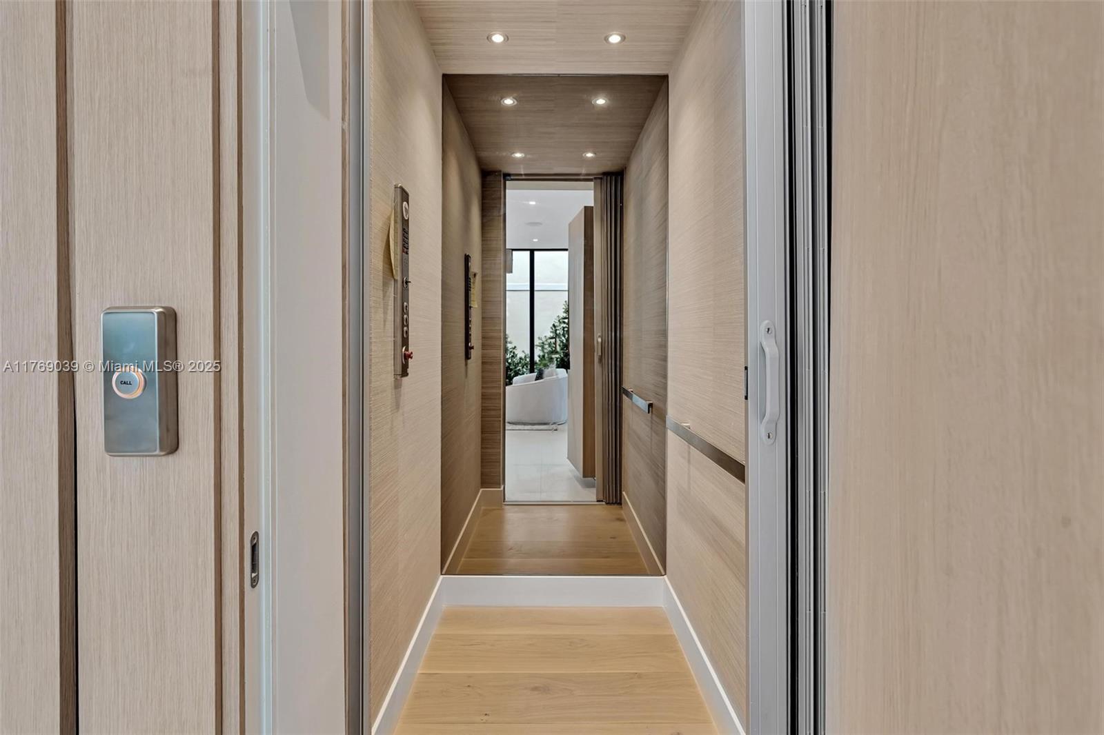ALTOS DEL MAR NO 4 - Residential