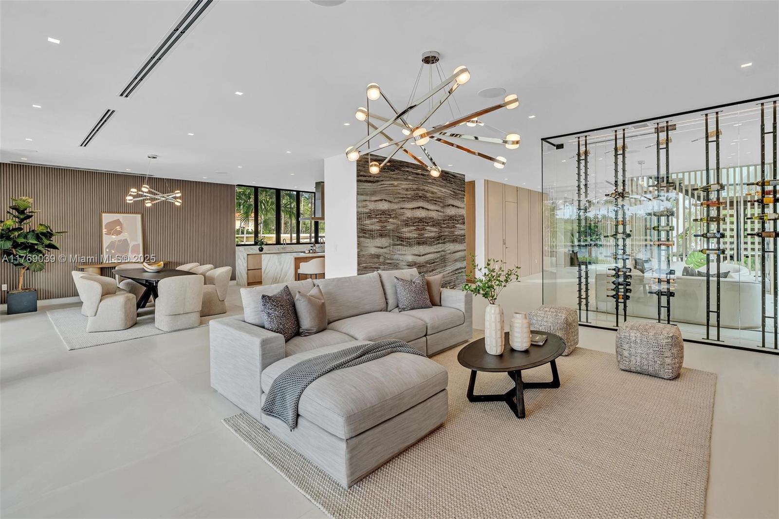ALTOS DEL MAR NO 4 - Residential