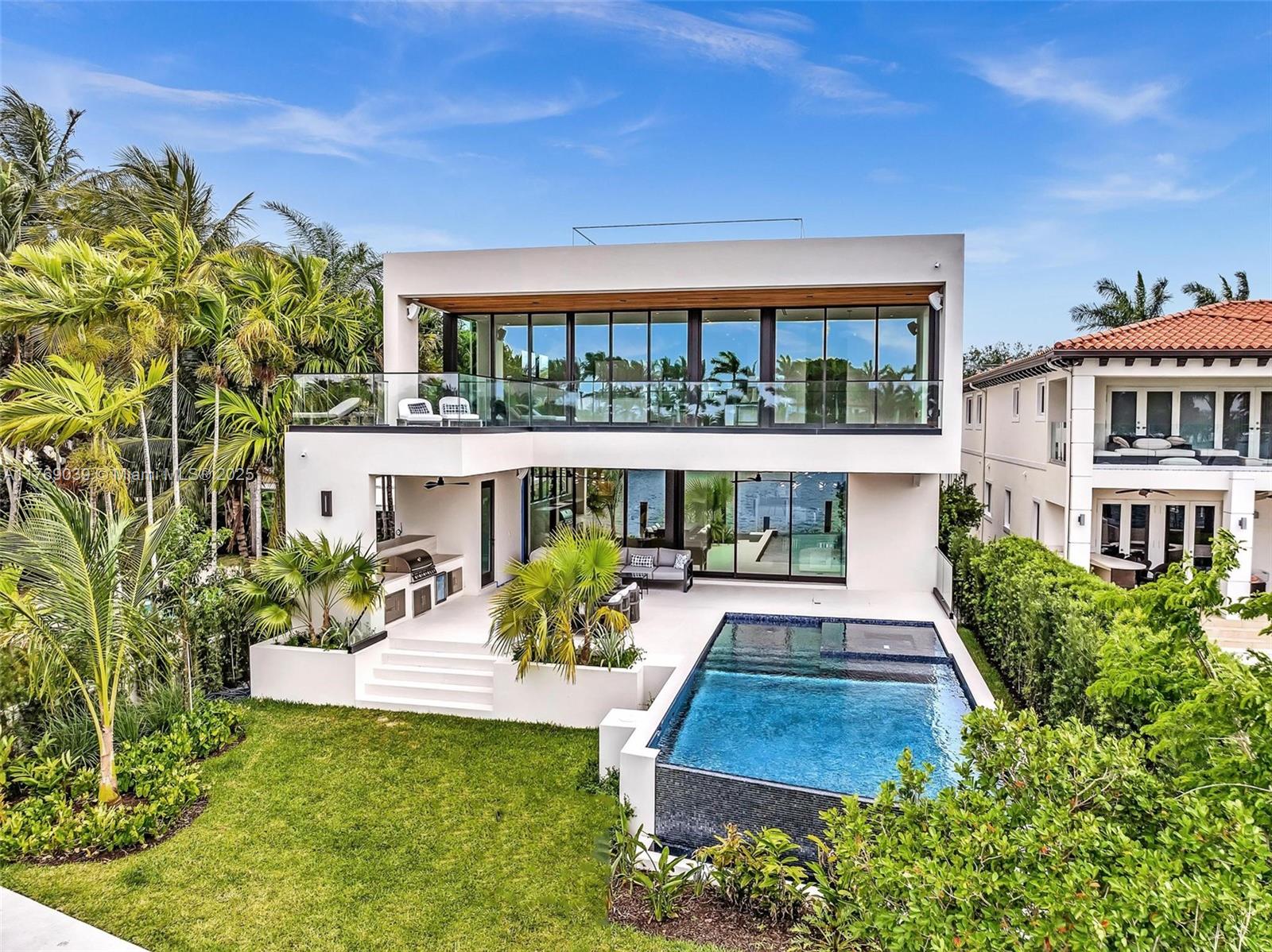 ALTOS DEL MAR NO 4 - Residential