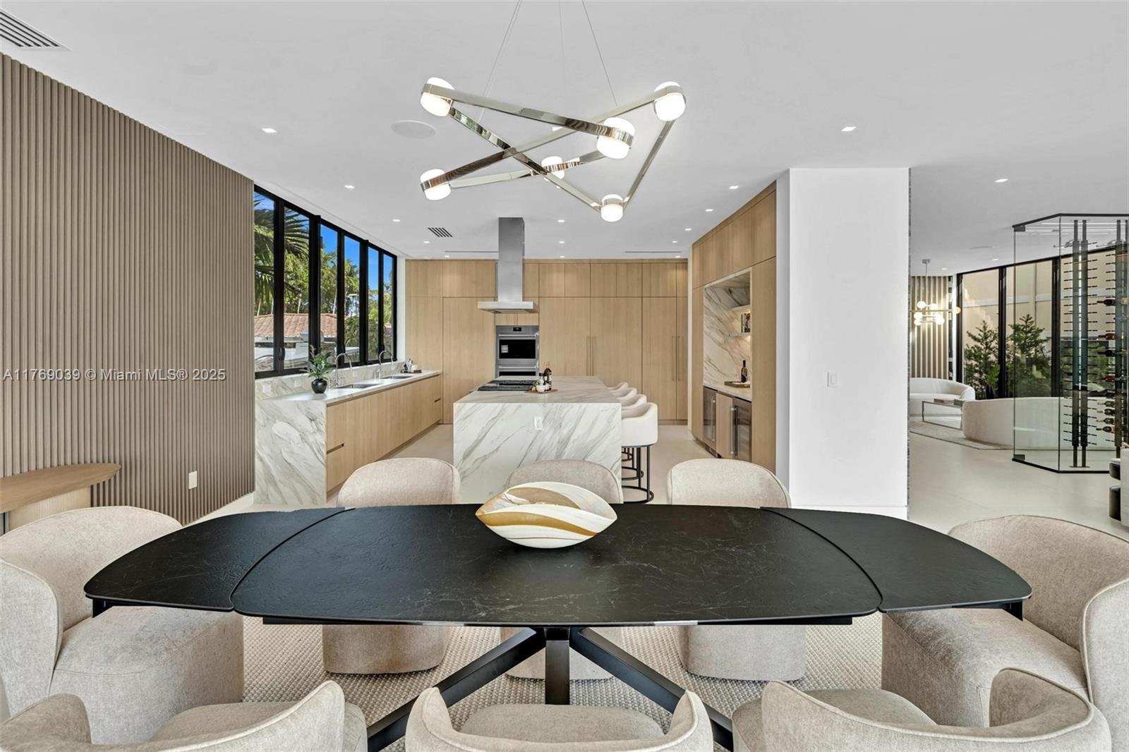 ALTOS DEL MAR NO 4 - Residential