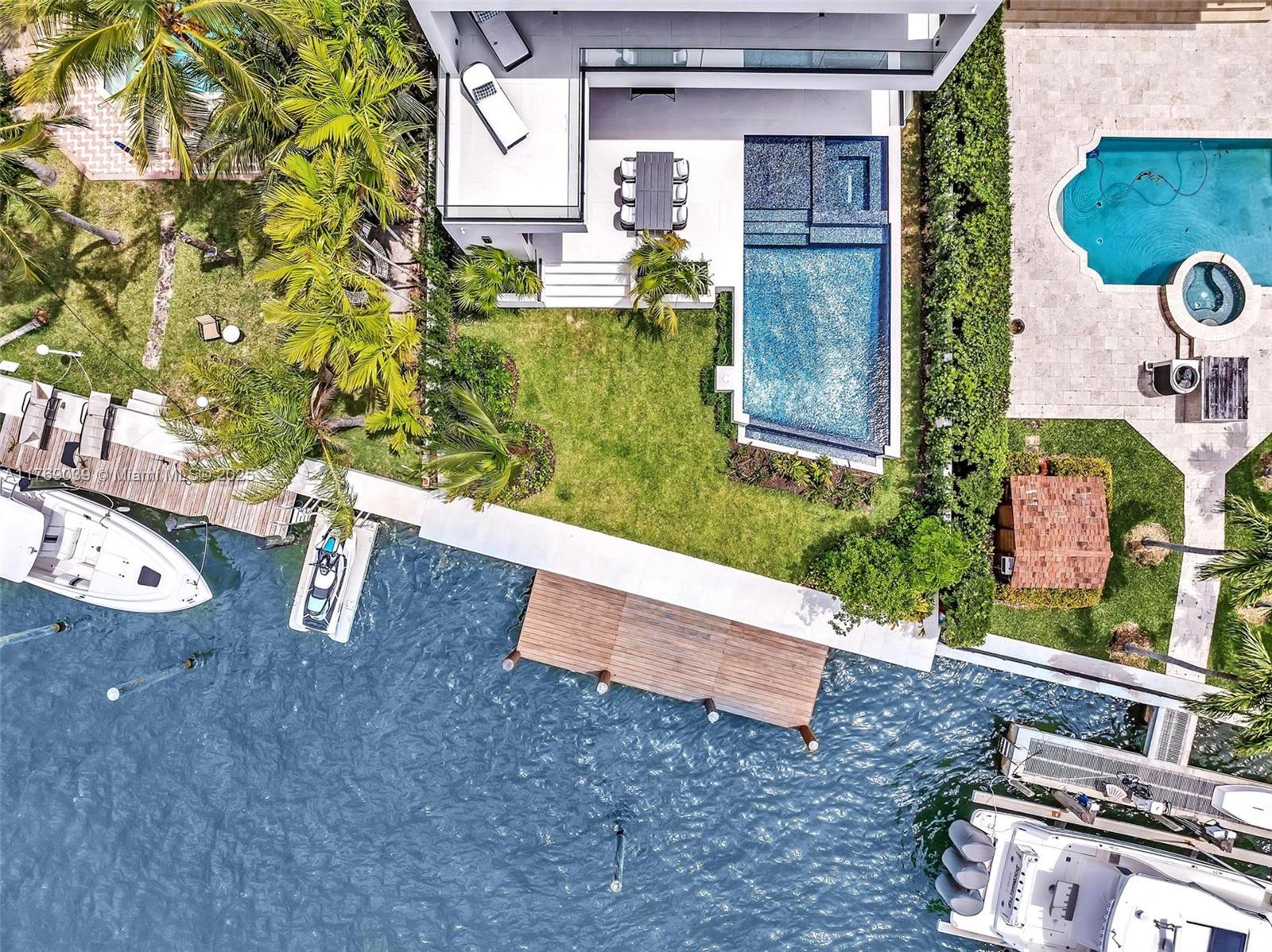 9056 Bay Dr