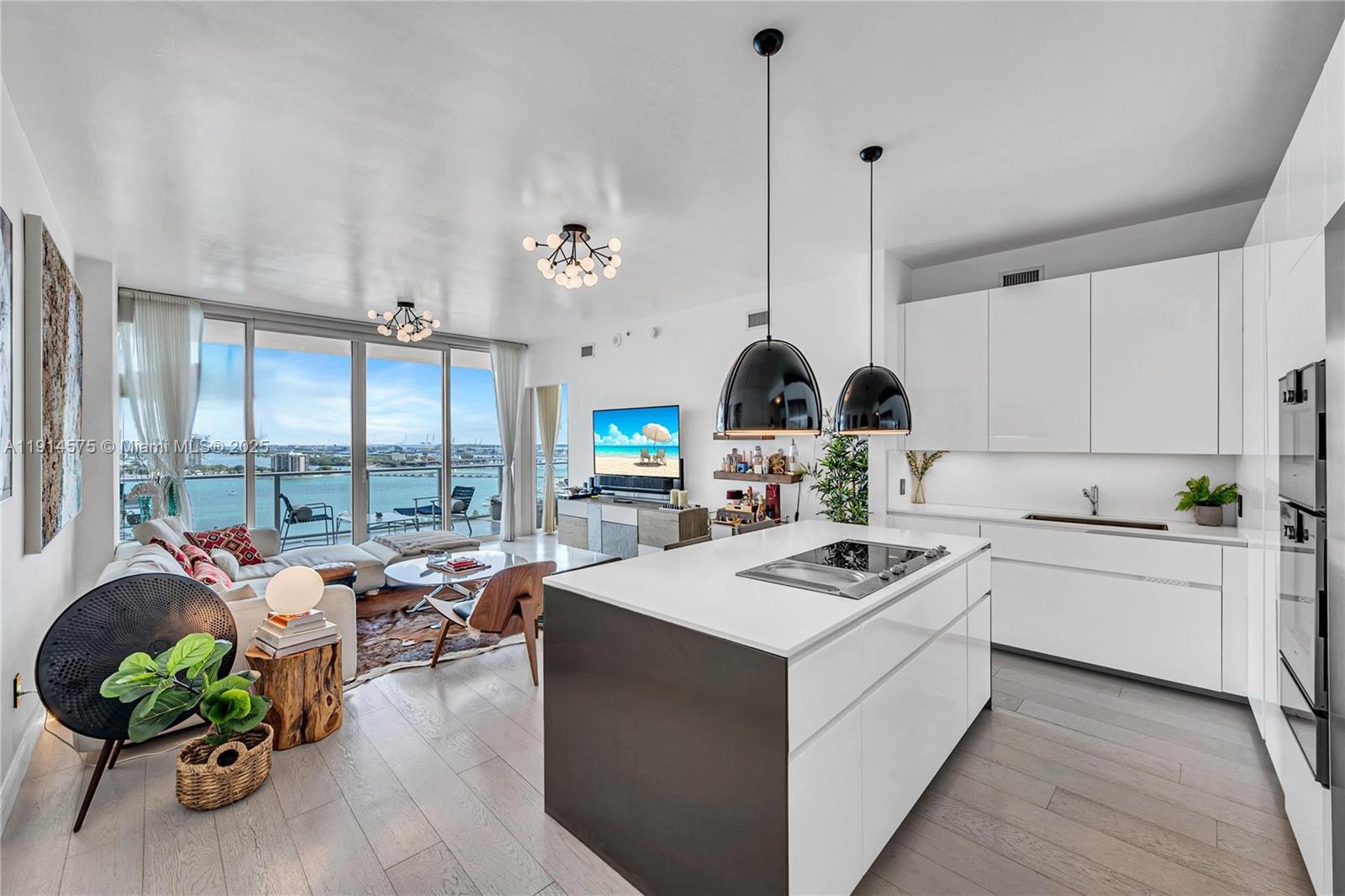 2020 N Bayshore Dr 1906