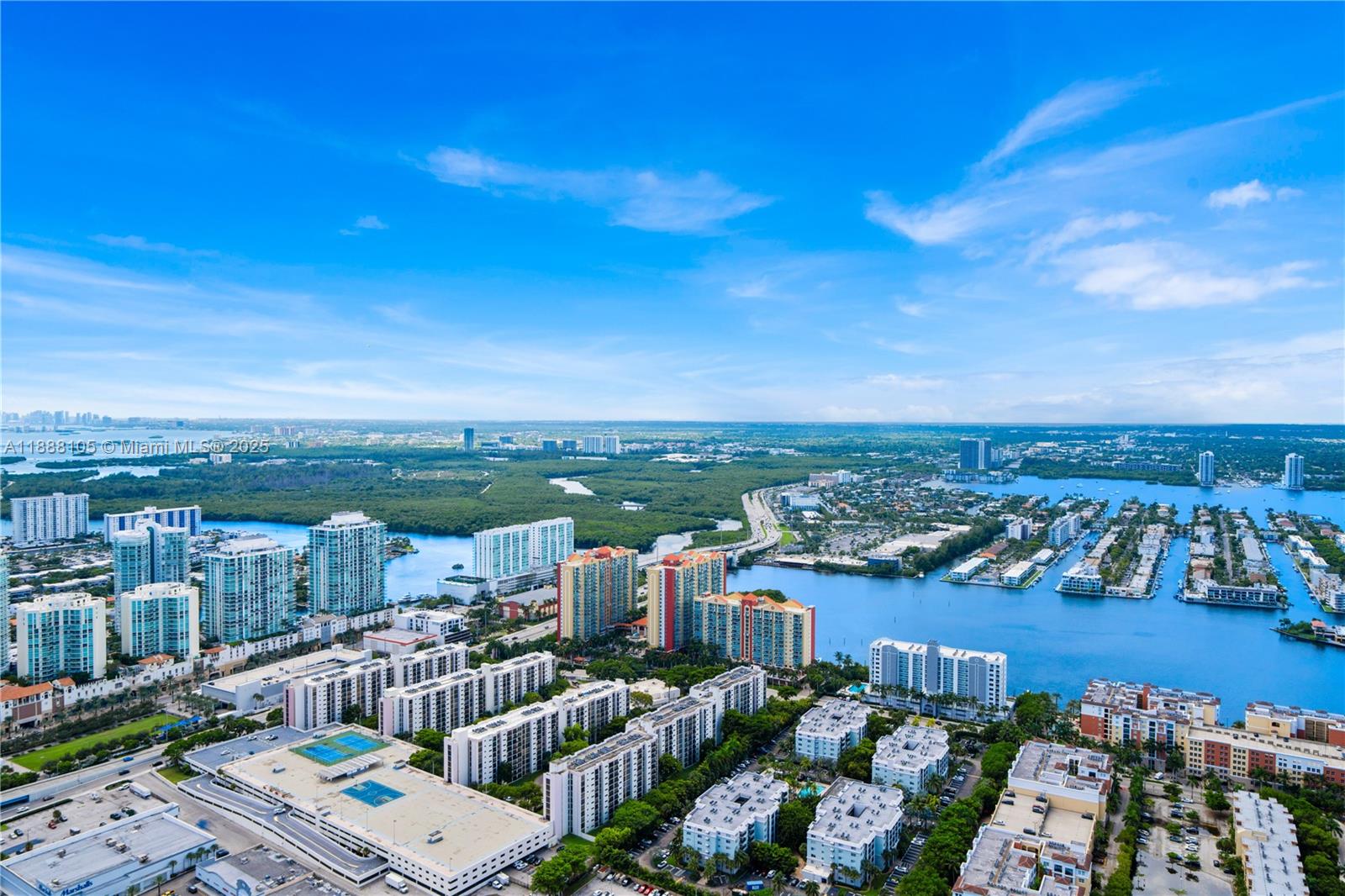 MUSE CONDO - Residential