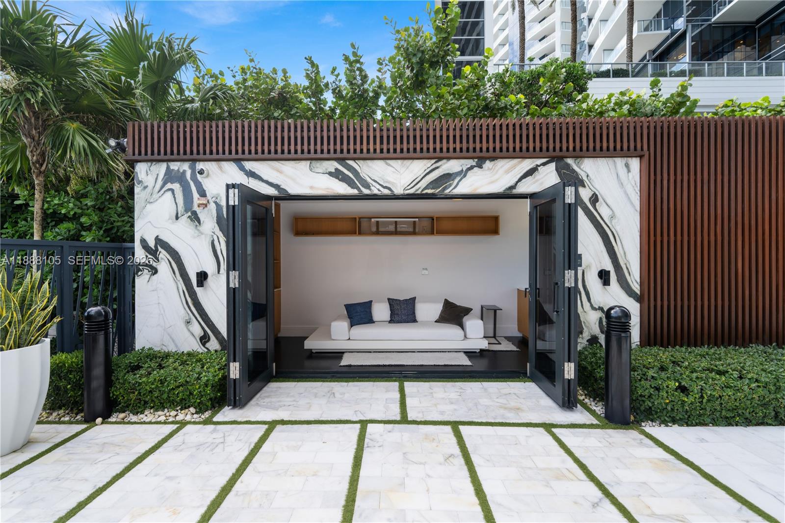 MUSE CONDO - Residential