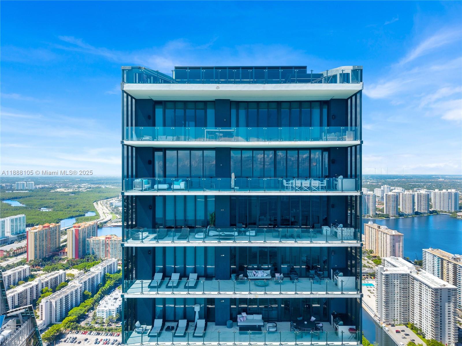 MUSE CONDO - Residential