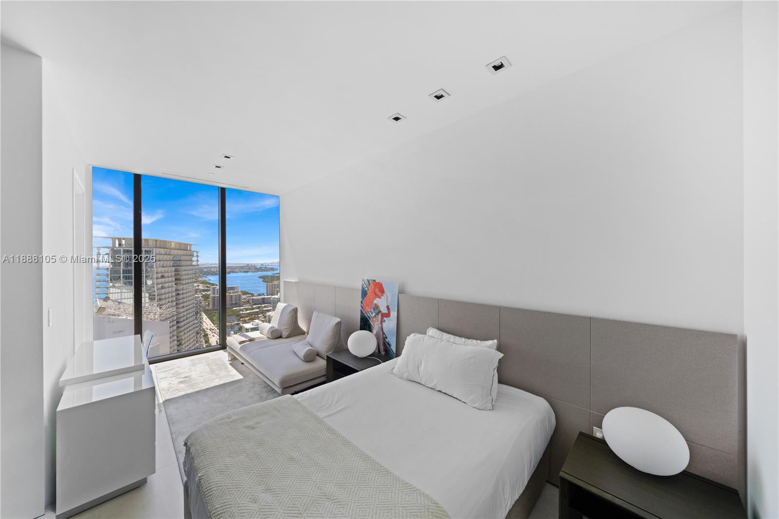 MUSE CONDO - Residential