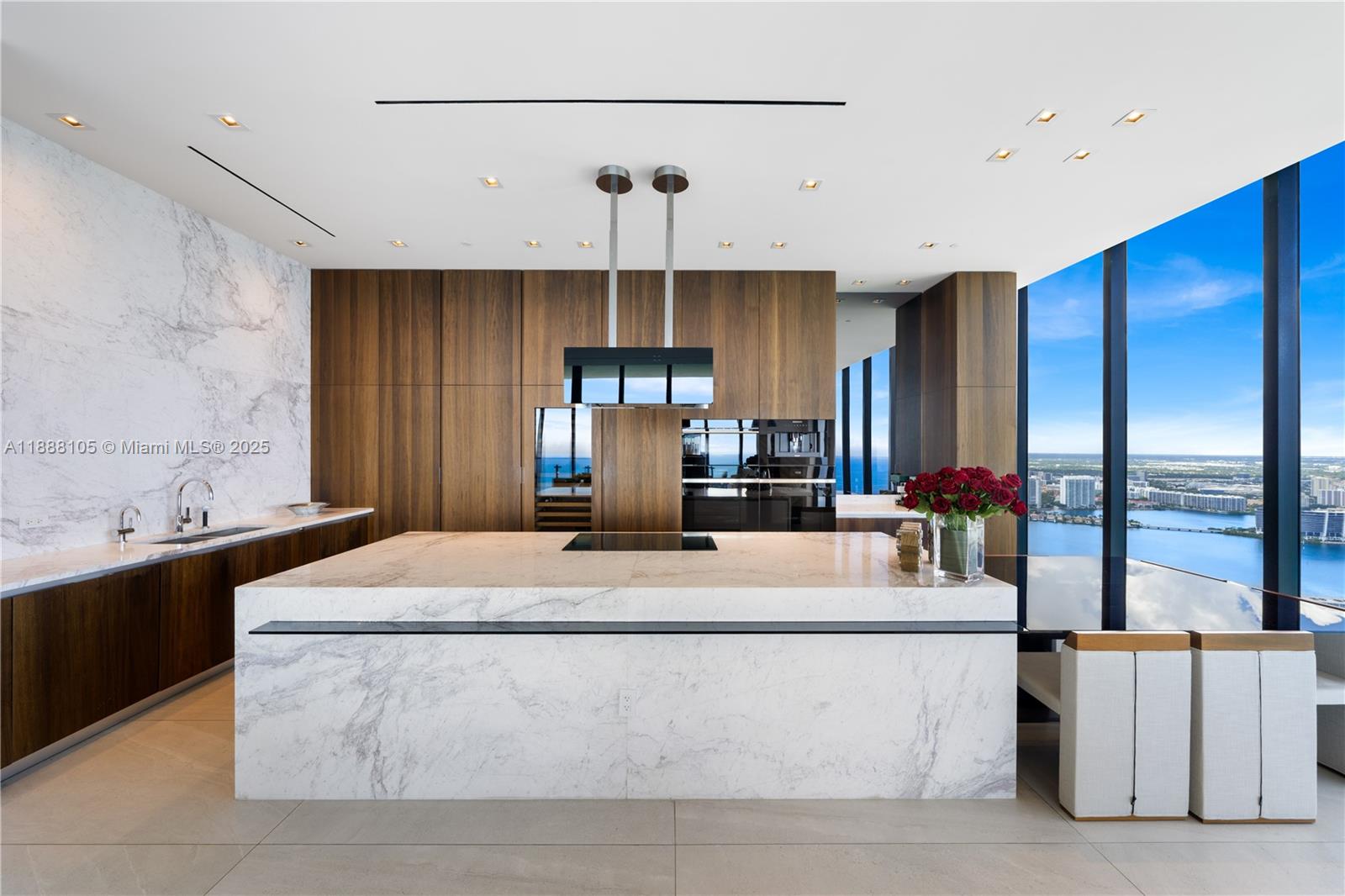 MUSE CONDO - Residential
