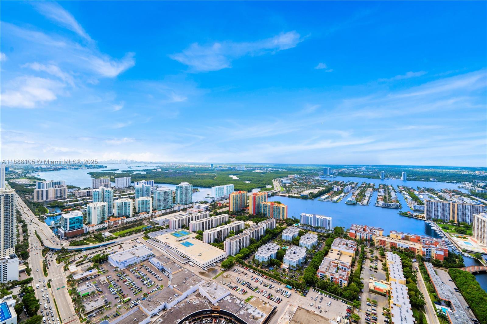 MUSE CONDO - Residential