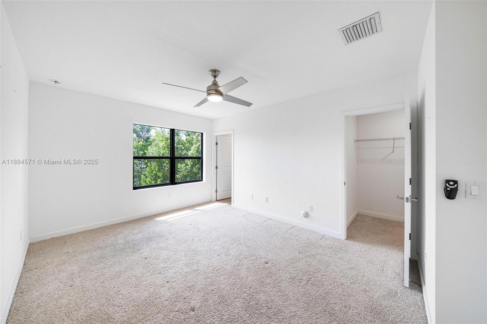 VILLAGE PARK AT DEERFIELD - Residential Lease