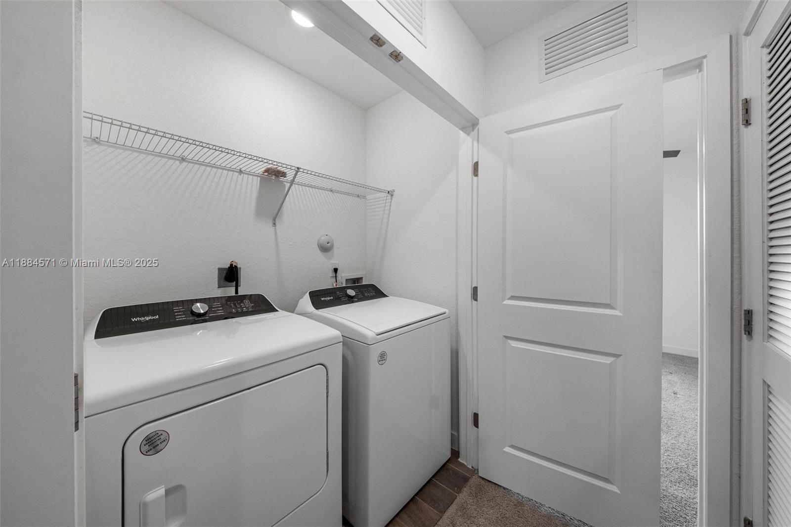 VILLAGE PARK AT DEERFIELD - Residential Lease