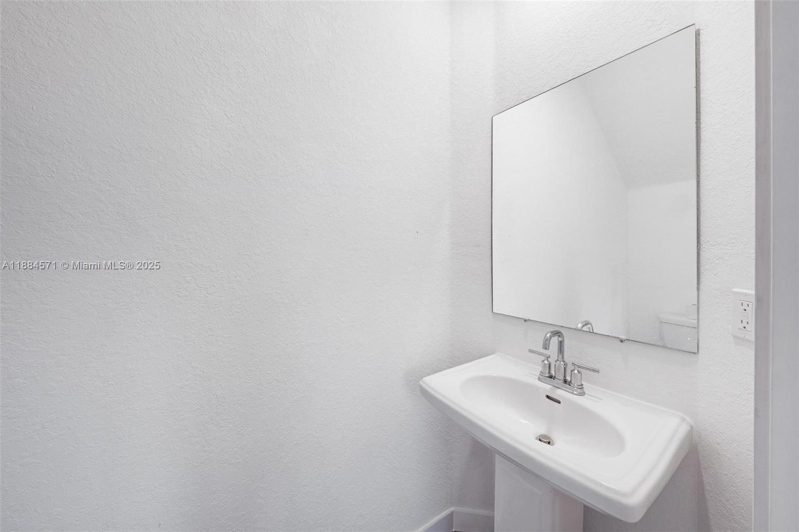 VILLAGE PARK AT DEERFIELD - Residential Lease