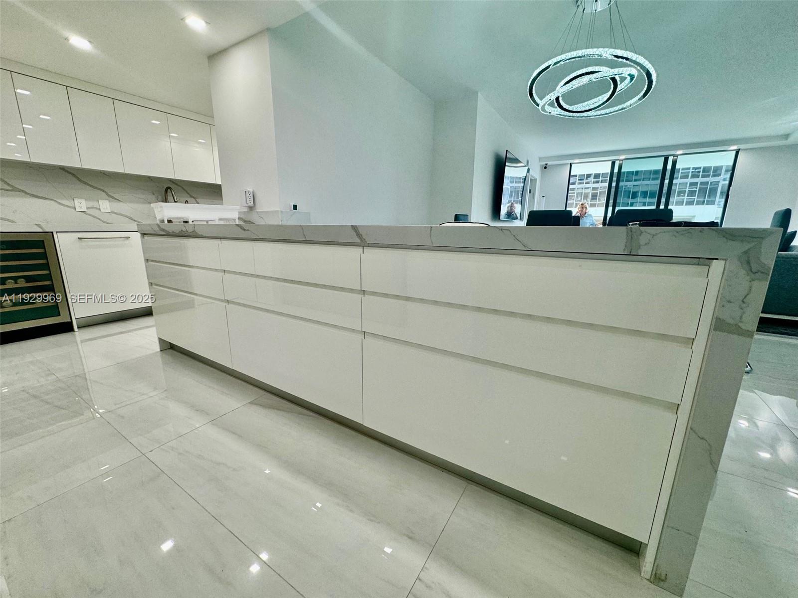 BALMORAL CONDO - Residential