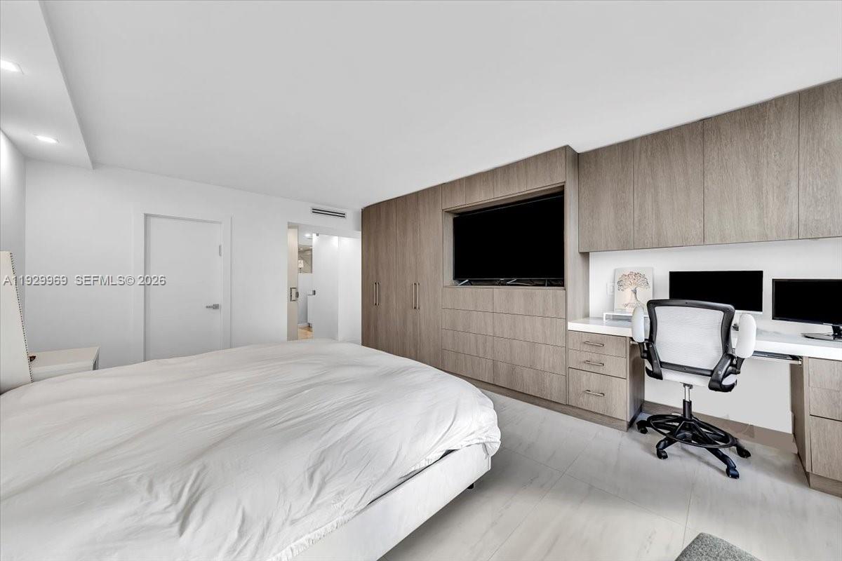 BALMORAL CONDO - Residential