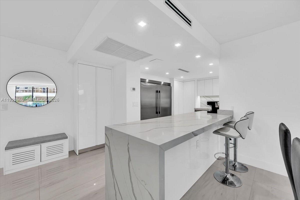 BALMORAL CONDO - Residential