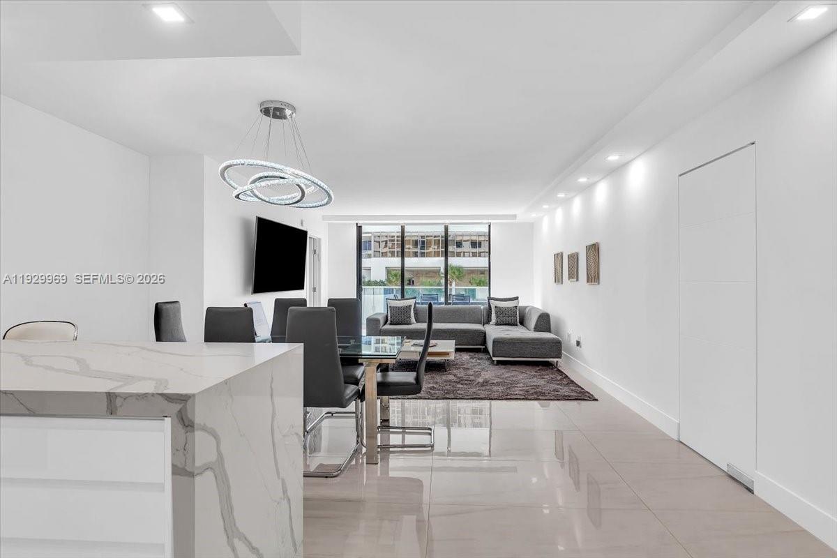 BALMORAL CONDO - Residential