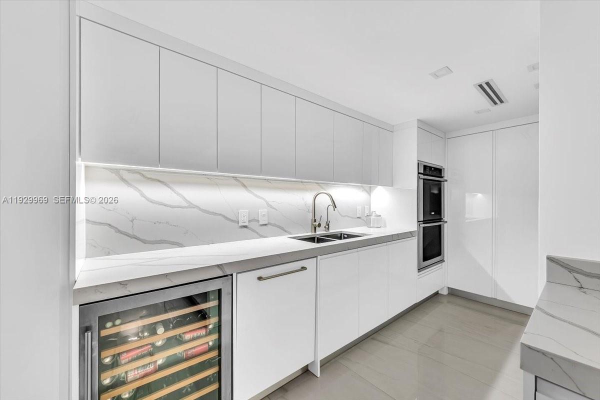 BALMORAL CONDO - Residential