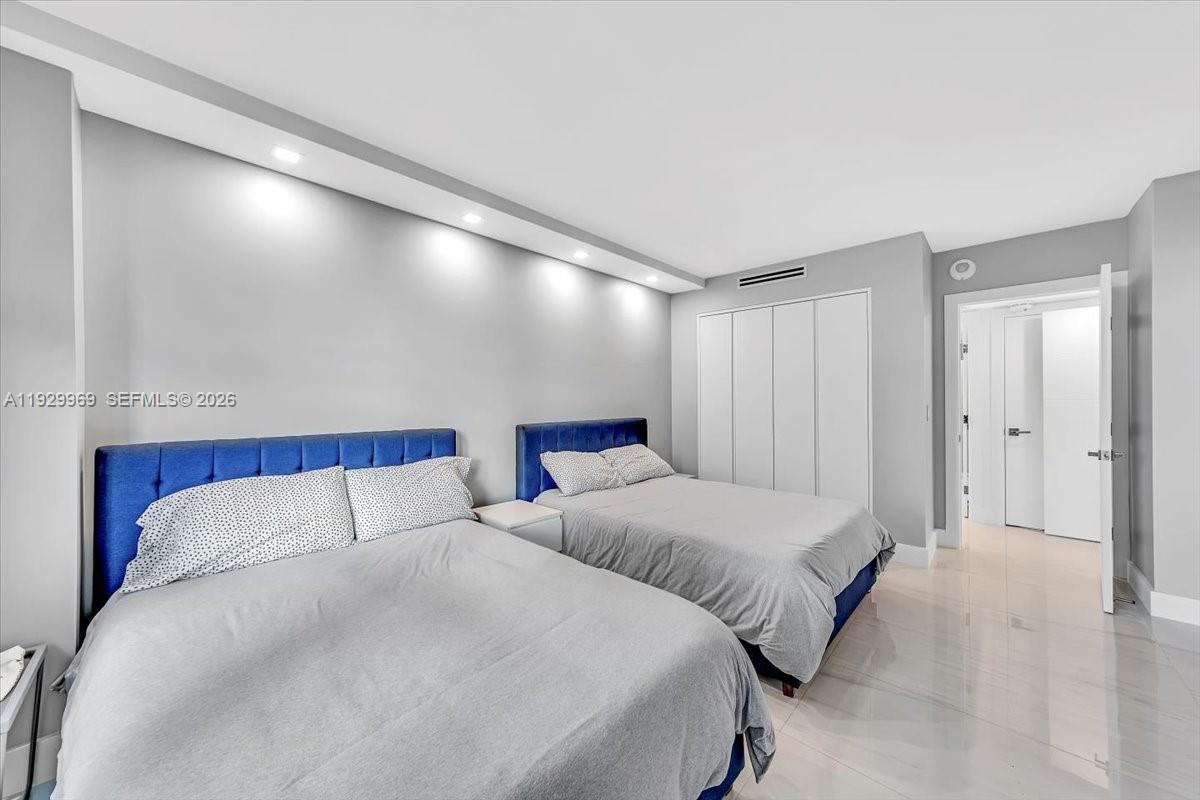 BALMORAL CONDO - Residential