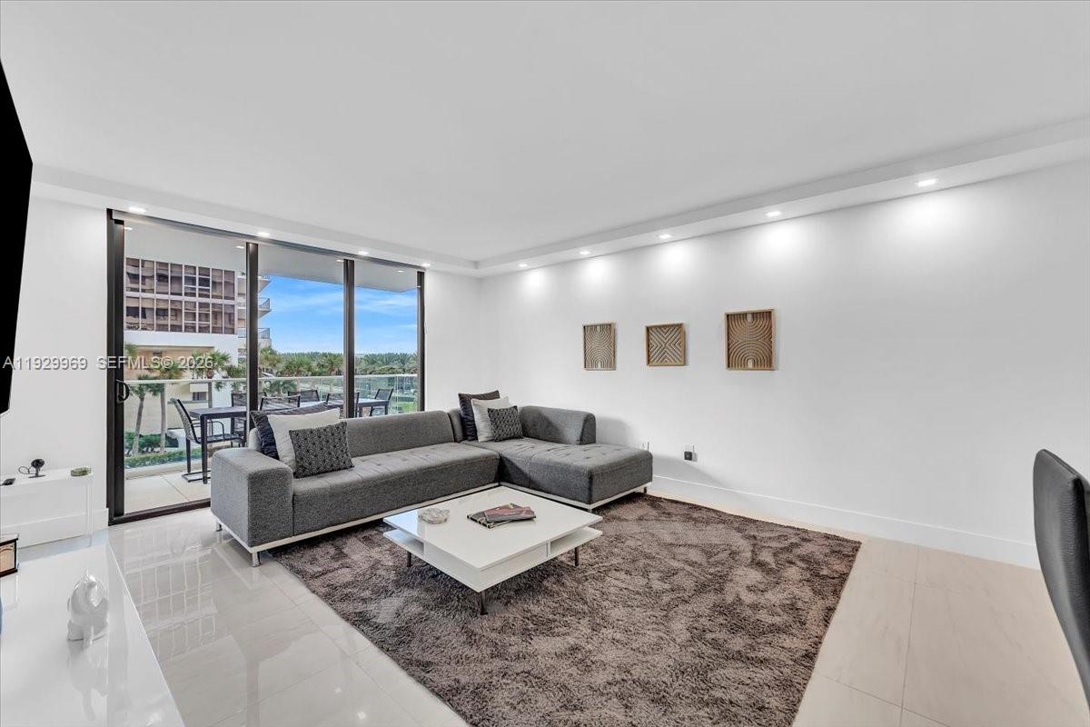 BALMORAL CONDO - Residential